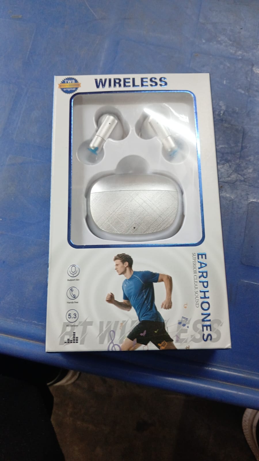 Pure Audio Freedom: Wireless Comfort, Powerful Bass